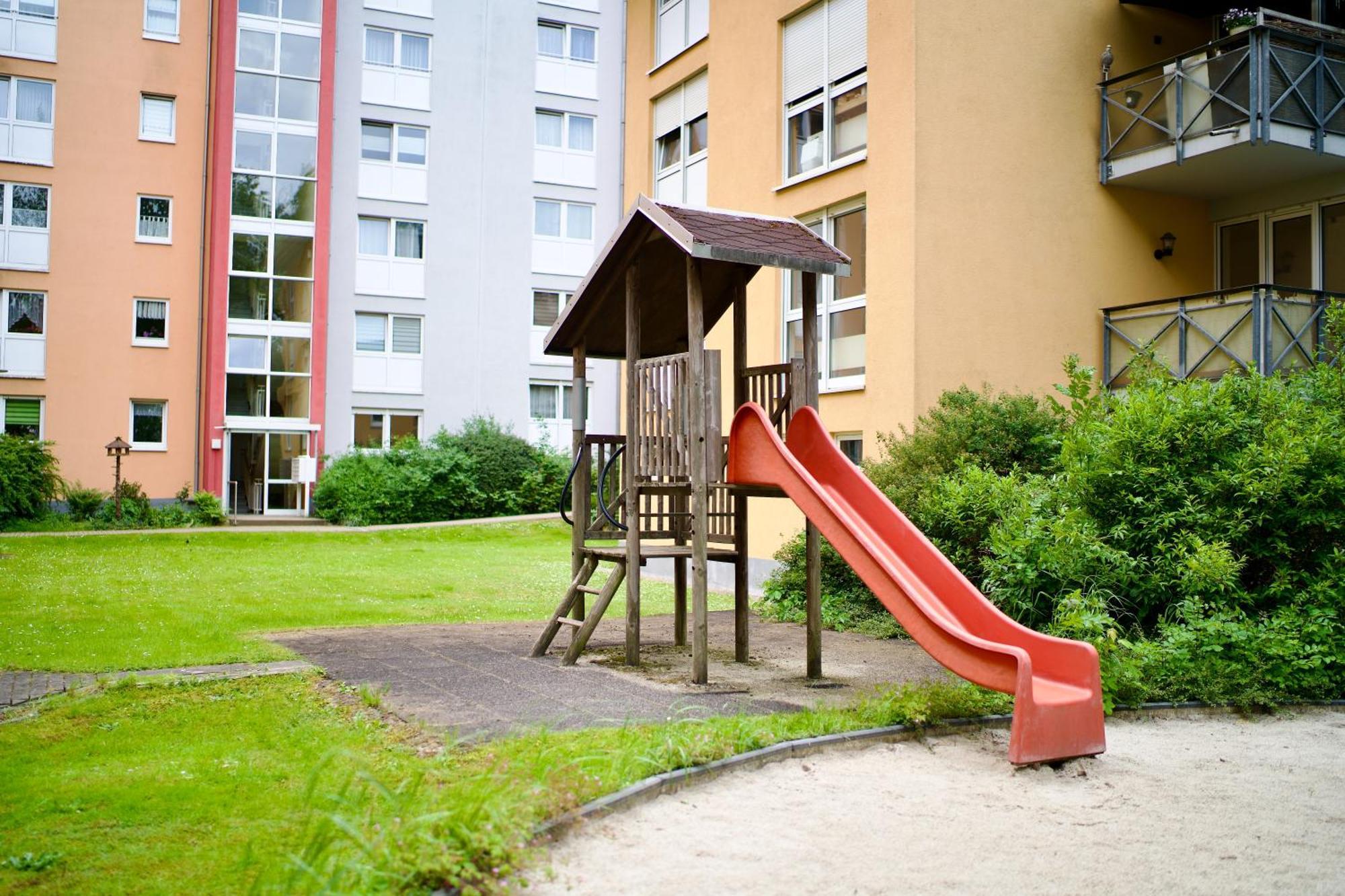 Edler Wohnraum Disney Marvel Studio Mit Balkon, Boxspringbett, Kaffeevollautomat, Lift & Parkplatz Chemnitz Esterno foto