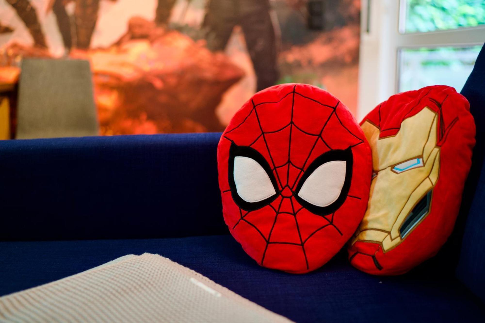 Edler Wohnraum Disney Marvel Studio Mit Balkon, Boxspringbett, Kaffeevollautomat, Lift & Parkplatz Chemnitz Esterno foto