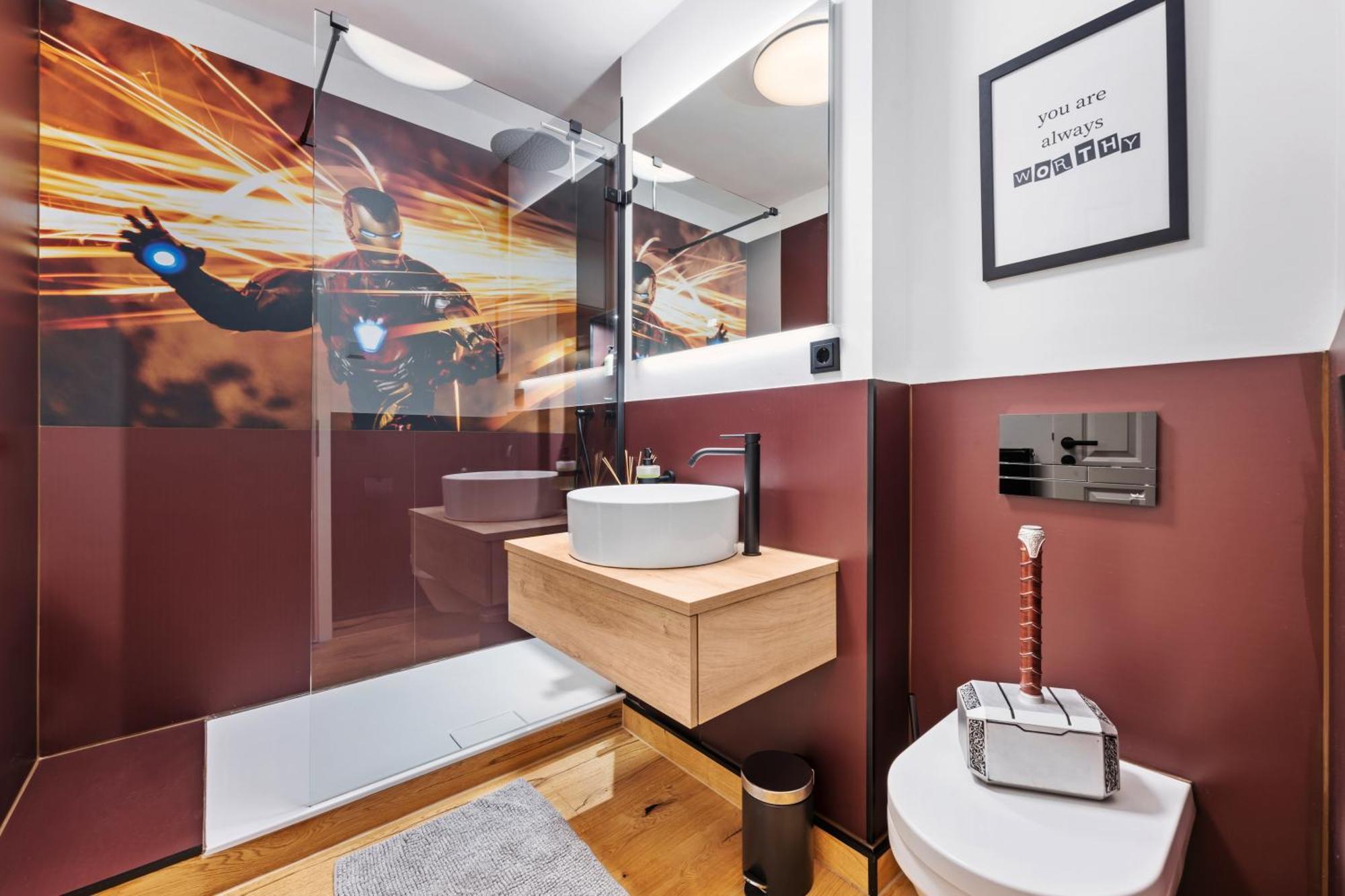 Edler Wohnraum Disney Marvel Studio Mit Balkon, Boxspringbett, Kaffeevollautomat, Lift & Parkplatz Chemnitz Esterno foto
