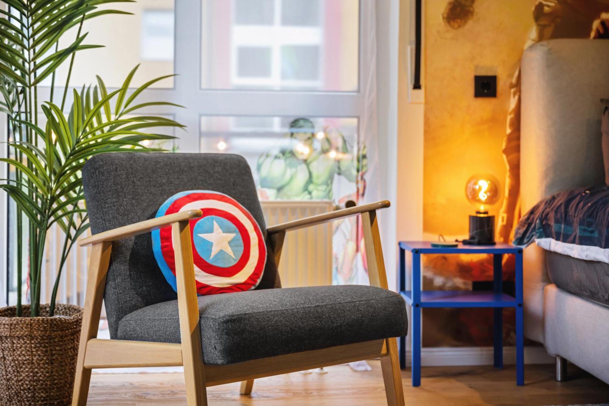 Edler Wohnraum Disney Marvel Studio Mit Balkon, Boxspringbett, Kaffeevollautomat, Lift & Parkplatz Chemnitz Esterno foto